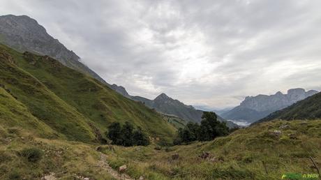 Vista hacia la Mesa desde el camino al Meicín