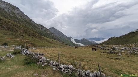 Saliendo del Refugio hacia Tuiza de Arriba