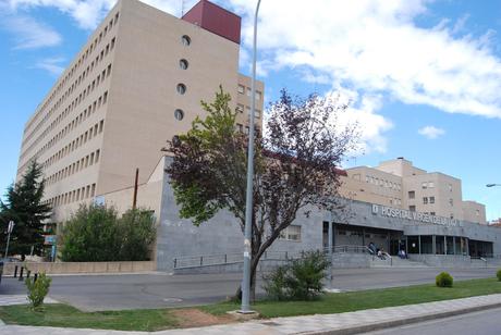 Herido grave un trabajador tras caer desde 3 metros cuando colocaba unas ventanas en Cuenca