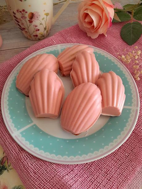 Desayuno Barbie: Madeleines & Pastelitos de Chocolate Blanco