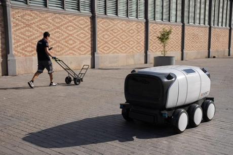 Barcelona pone a prueba robots autónomos para la entrega de paquetería sostenible Barcelona pone a prueba robots autónomos para la entrega de paquetería sostenible 2