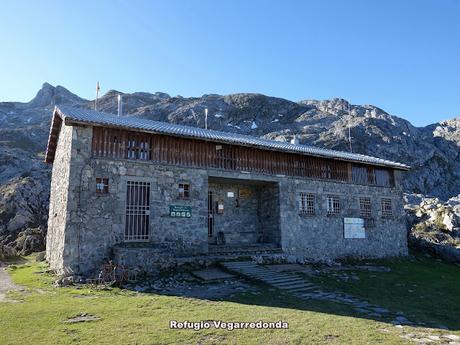 Vega Enol-Vegarredonda-Mirador de Ordiales-El Porru la Cueva Armada-El Jayáu