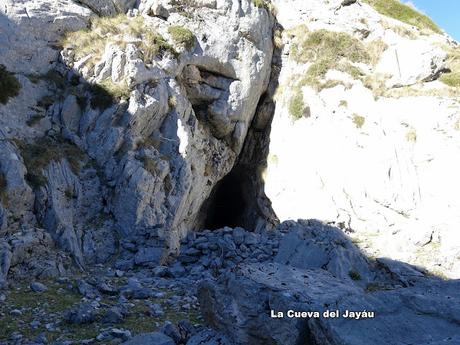 Vega Enol-Vegarredonda-Mirador de Ordiales-El Porru la Cueva Armada-El Jayáu