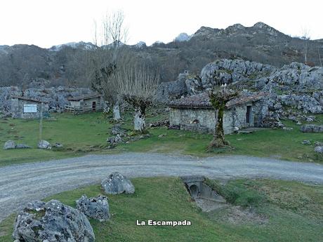 Vega Enol-Vegarredonda-Mirador de Ordiales-El Porru la Cueva Armada-El Jayáu