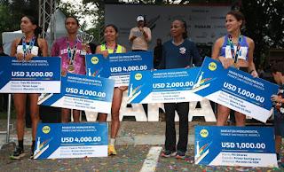 Un dominicano y una dominicana ganan primeros lugares en La Maratón de Santiago.