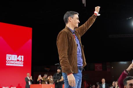 Sánchez saca adelante su nueva Ejecutiva con más del 90% de los apoyos