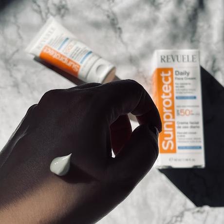 REVUELE DAILY FACE CREAM SPF 50+ REVUELE DAILY FACE CREAM SPF 50+