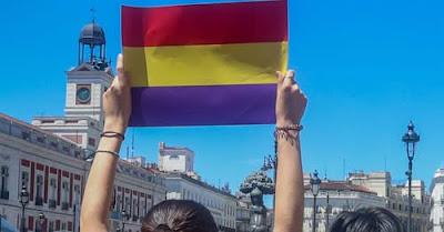 Lobato dimite y declara en el Supremo…Horas más tarde, comienza, en Sevilla, el 41 Congreso Federal del PSOE. Lobato dimite y declara en el Supremo…Horas más tarde, comienza, en Sevilla, el 41 Congreso Federal del PSOE.