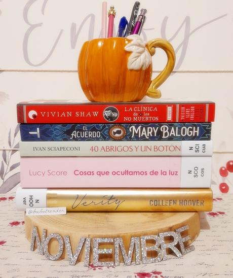 Mis lecturas del mes: algo de amor y mucho misterio terrible