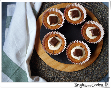 Vasito cookie con crema de queso y chocolate