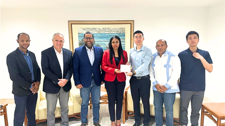 Los chinos quieren que dominicanos jueguen ajedrez.