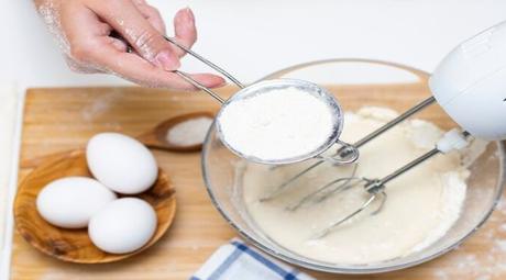 Bizcocho esponjoso en freidora de aire