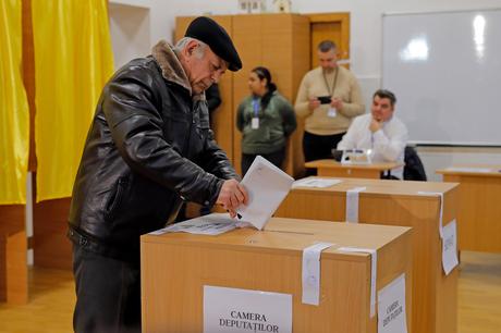 Los socialdemócratas vencen en las legislativas en las que emergen dos nuevas fuerzas de ultraderecha