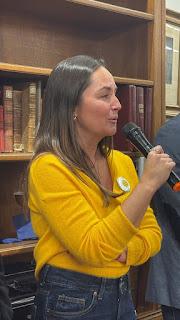 I have a dream.     我有一个梦想