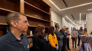 I have a dream.     我有一个梦想