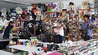 Tv on the radio en Tiny Desk de NPR para presentar sus canciones