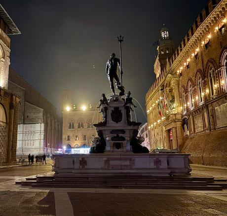 Neptuno, lejos de la costa Neptuno, lejos de la costa