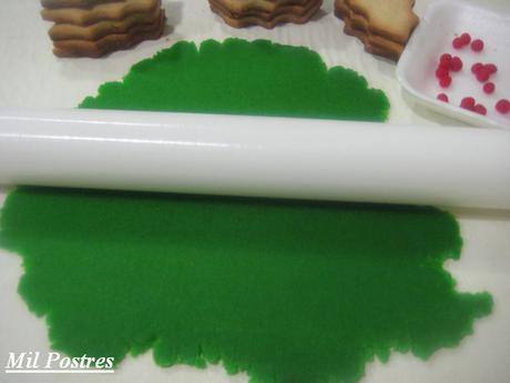 GALLETAS NAVIDEÑAS DECORADAS CON MAZAPÁN