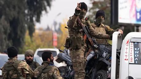 Rebeldes de Syria proclaman la toma del poder.