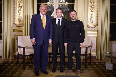 Macron organiza una cumbre trilateral con Trump y Zelenski antes de la reapertura de Notre Dame