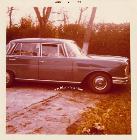 Mercedes-Benz 220 del año 1964 fotografiado en 1973 Mercedes-Benz 220 del año 1964 fotografiado en 1973