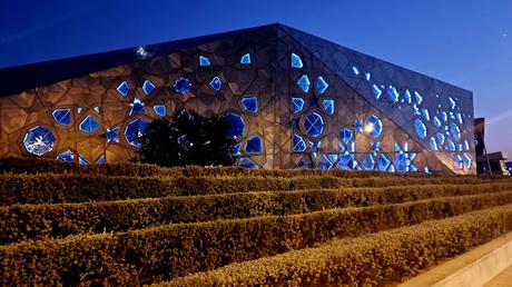 KUWAIT : UN PAÍS PARTICULAR KUWAIT : UN PAÍS PARTICULAR