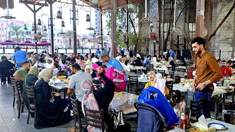 KUWAIT : UN PAÍS PARTICULAR KUWAIT : UN PAÍS PARTICULAR