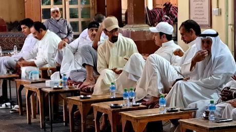 KUWAIT : UN PAÍS PARTICULAR KUWAIT : UN PAÍS PARTICULAR