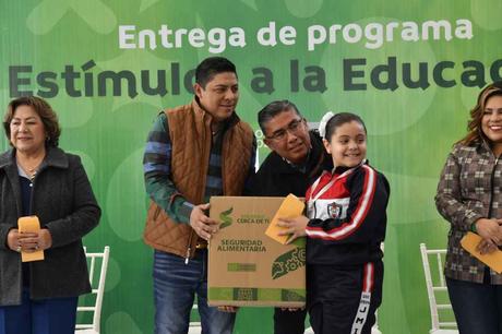 Ricardo Gallardo inicia programa de estímulo a estudiantes en Soledad de Graciano Sánchez