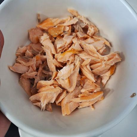 Tallarines con queso crema y salmón Tallarines con queso crema y salmón