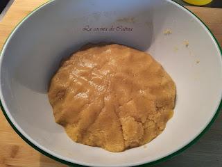 Mantecados de yemas y almendra Mantecados de yemas y almendra