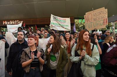 El ruido del poder y el silencio del pueblo.