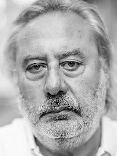 Del poema de cada día. Hoy, Yo no recuerdo sino el sabor de la duda, de Julio Llamazares (1955)