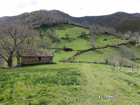La Reboḷḷada-Cuarmichán-La Sierra la Serrantina-L´Escureo-El Tornu
