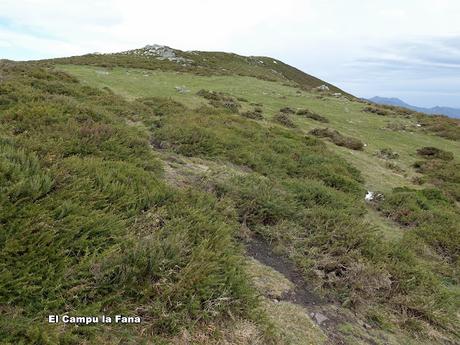 La Reboḷḷada-Cuarmichán-La Sierra la Serrantina-L´Escureo-El Tornu