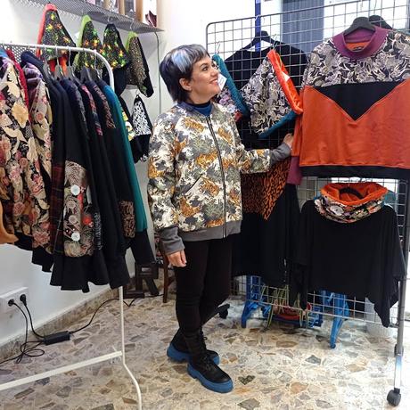 BLOGSSIPGIRL TE PRESENTA: LUCÍA RODRÍGUEZ ATELIER.  COLORES, ESTAMPADOS, TEJIDOS Y MUCHA CREATIVIDAD.