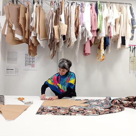 BLOGSSIPGIRL TE PRESENTA: LUCÍA RODRÍGUEZ ATELIER.  COLORES, ESTAMPADOS, TEJIDOS Y MUCHA CREATIVIDAD.