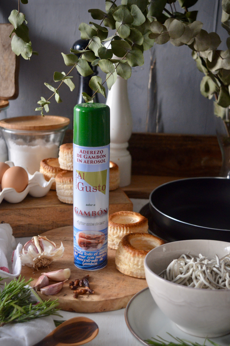 volovanes-con-revuelto-de-gulas-y-aceite-de-gambon