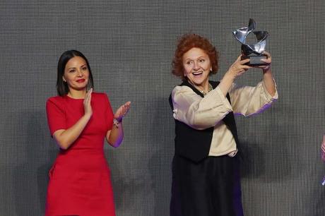 Carolina Arredondo Ministra de las Culturas, las Artes y el Patrimonio con Gloria Münchmeyer, Premio Pedro Sienna a la Destaca Trayectoria 2023