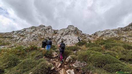 Subiendo al Collado de la Pedrera