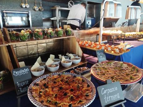 Azul: el brunch de los domingos en Barcelona con las mejores vistas