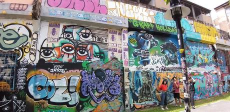 El floreciente arte del graffiti en Bangkok: una evolución creativa.