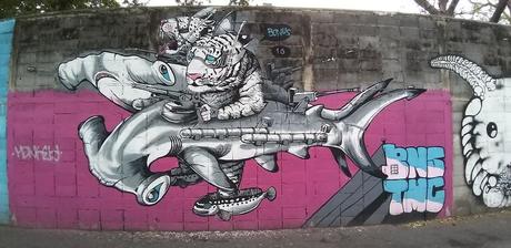 El floreciente arte del graffiti en Bangkok: una evolución creativa.