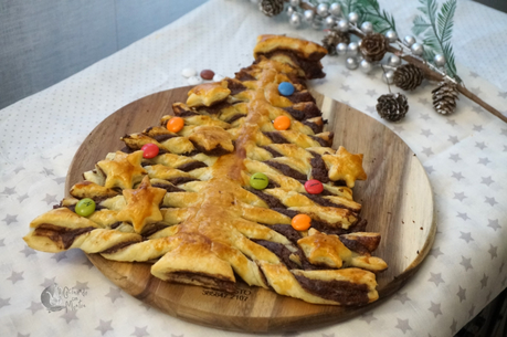 Árbol de Navidad de hojaldre y chocolate Árbol de Navidad de hojaldre y chocolate