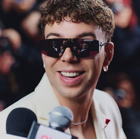 Quevedo logra un doble número 1 en las listas oficiales españolas Buenas Noches