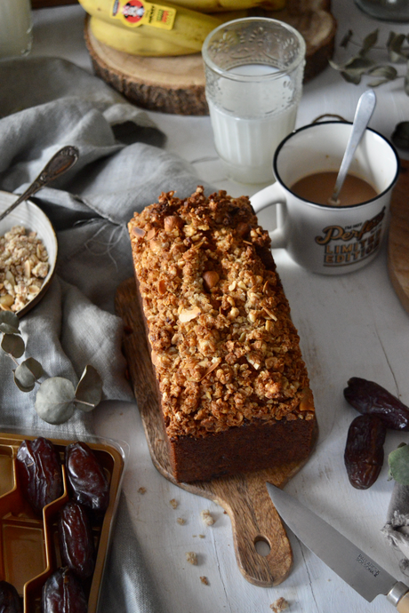 pan-de-platano-y-datiles