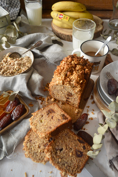 pan-de-platano-y-datiles