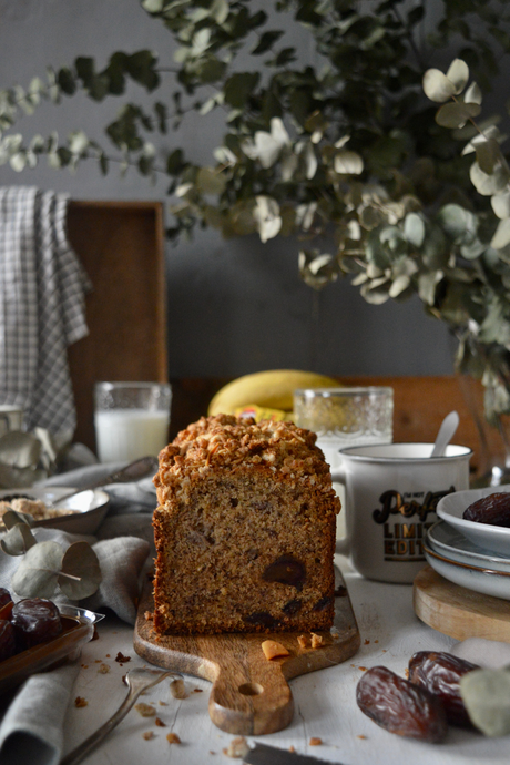 pan-de-platano-y-datiles