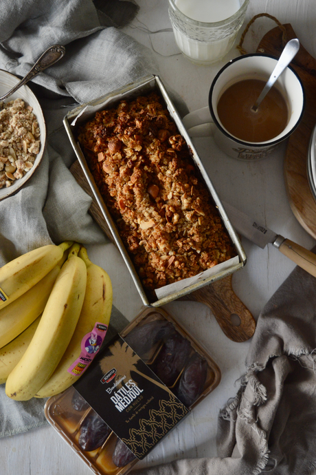 pan-de-platano-y-datiles