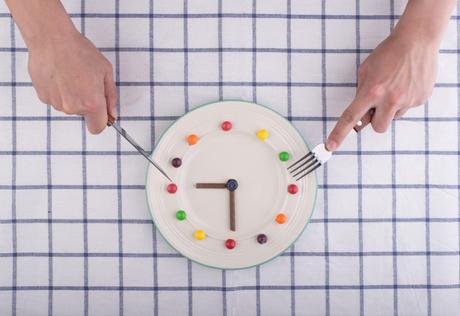 Cómo combinar ayuno intermitente y dieta keto Cómo combinar ayuno intermitente y dieta keto